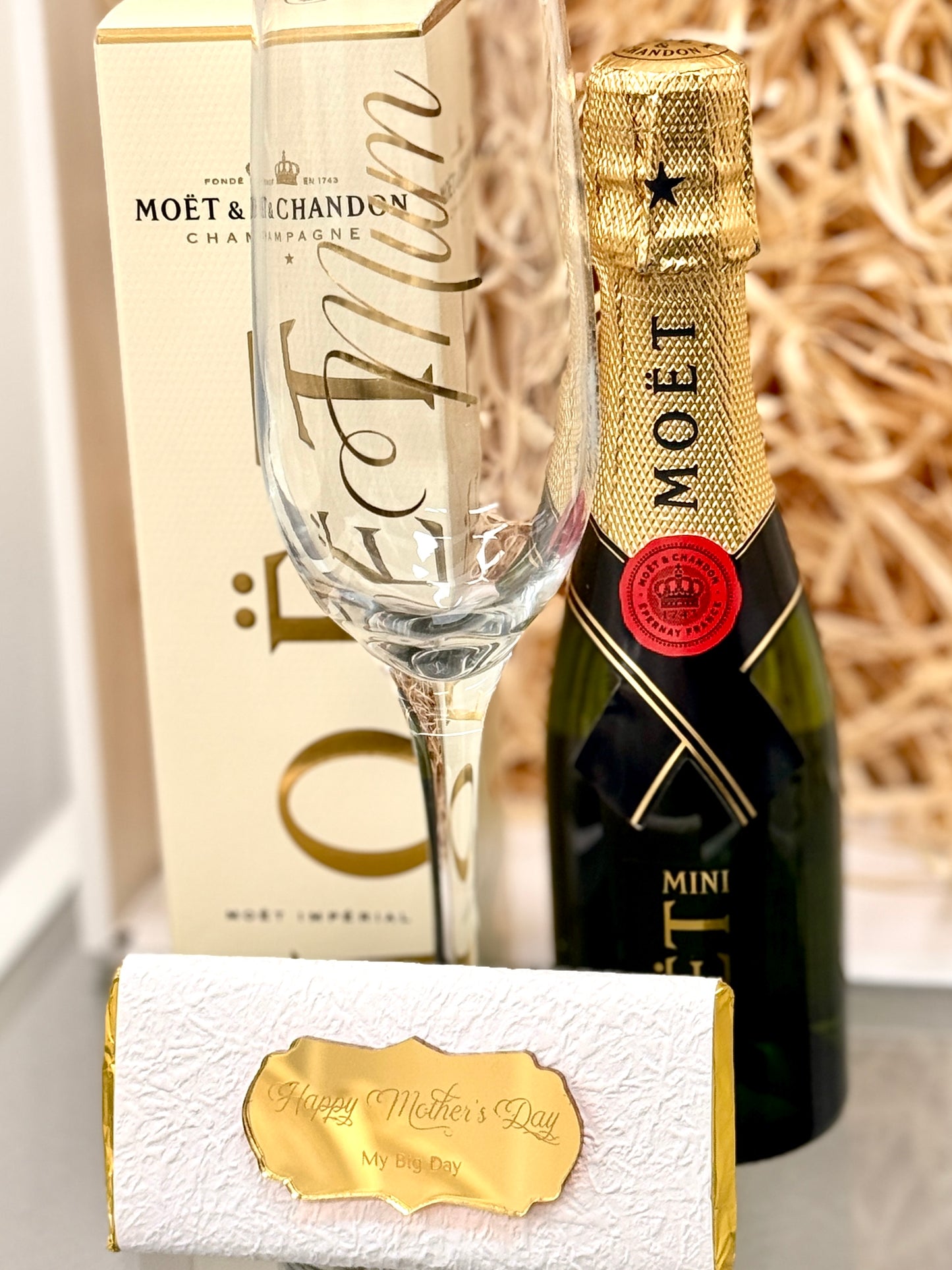 Mother’s Day Mini Moët Gift Set
